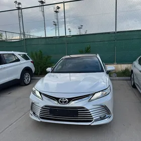 Toyota Camry 2023