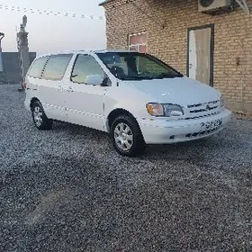 Toyota Sienna 2000