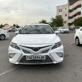 Toyota Camry 2019