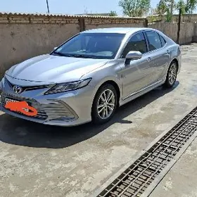 Toyota Camry 2023