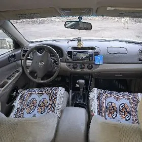 Toyota Camry 2004