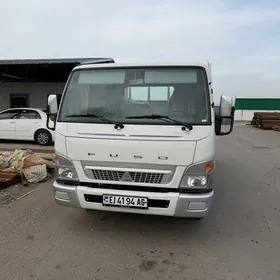 Mitsubishi Canter 2025