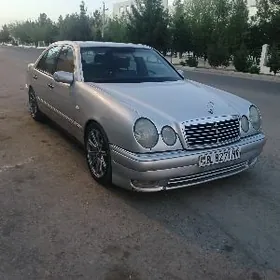 Mercedes-Benz E420 1996