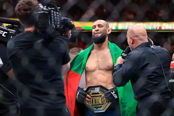 UFC-niň çempiony Çimaýew resmi taýdan RAF erkin göreş ligasynyň pälwany boldy