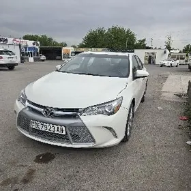 Toyota Camry 2017