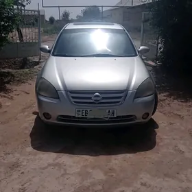Nissan Altima 2004