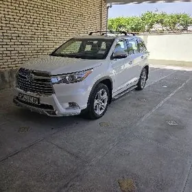 Toyota Highlander 2016