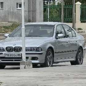 BMW E39 2000
