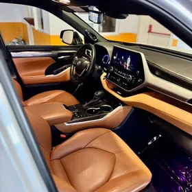 Toyota Highlander 2024