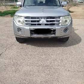 Mitsubishi Pajero 2007