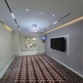 Торг3 ком 1эт двор 9 мкр