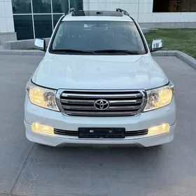 Toyota Land Cruiser 2011