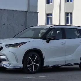 Toyota Highlander 2021