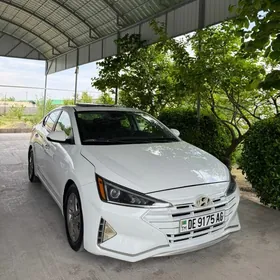 Hyundai Elantra 2019