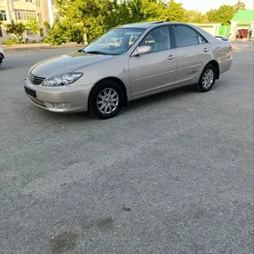 Toyota Camry 2005