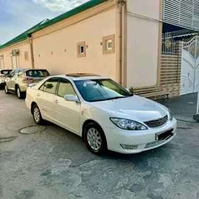 Toyota Camry 2004