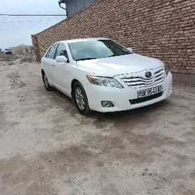 Toyota Camry 2010