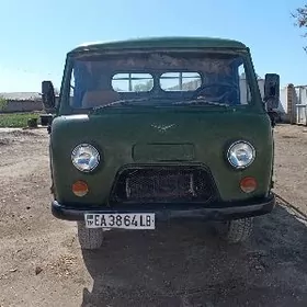 UAZ Profi 2000