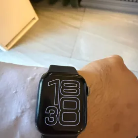 Apple Watch 7 midnight
