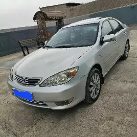 Toyota Camry 2004