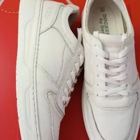 Кожаные кроссовки 42 р.