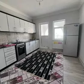 213 3nji etaž 3komnat