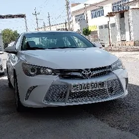 Toyota Camry 2015