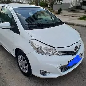 Toyota Yaris 2016