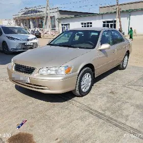 Toyota Camry 2000