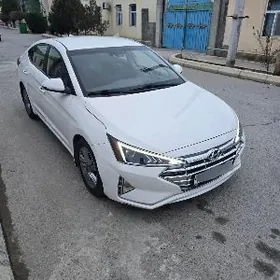 Hyundai Elantra 2020