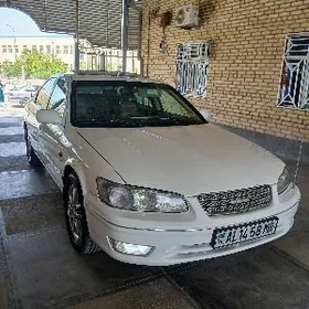 Toyota Camry 2000