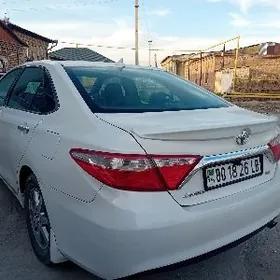 Toyota Camry 2016