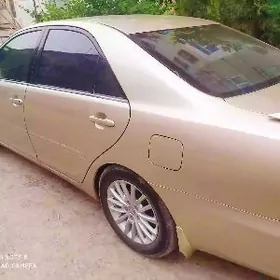 Toyota Camry 2004