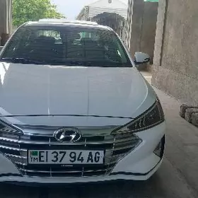 Hyundai Elantra 2020