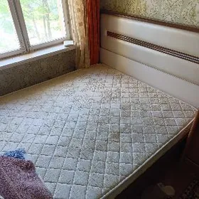 двухспальная кровать б\у