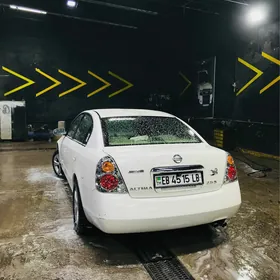 Nissan Altima 2004