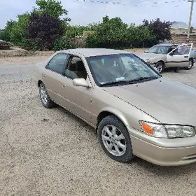 Toyota Camry 2000