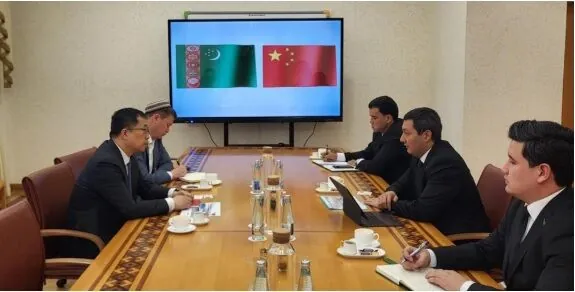 ​В Министерстве образования обсудили создание академии Huawei ICT в Туркменистане