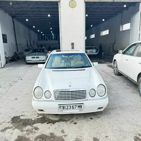 Mercedes-Benz E320 1996