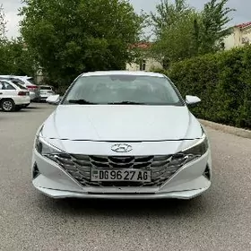 Hyundai Elantra 2021