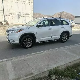 Toyota Highlander 2016