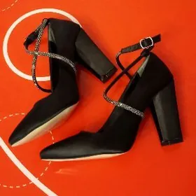 Туфли новые 39 р