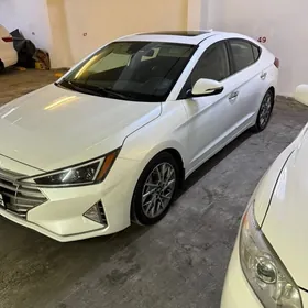 Hyundai Elantra 2020