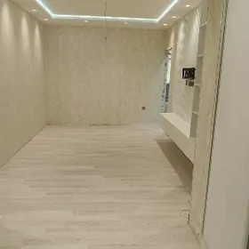 1 etaj 3 komnot eksperimental