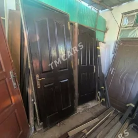 IÇGI GAPYLAR RABOTÇY