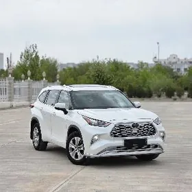 Toyota Highlander 2021