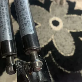 2010 Lexus rx podyomnik