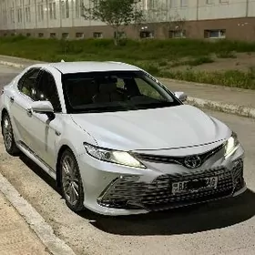 Toyota Camry 2023