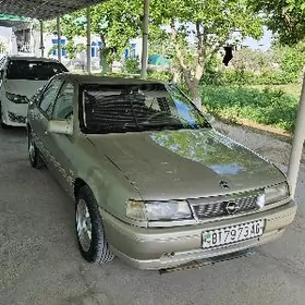 Opel Vectra 1990