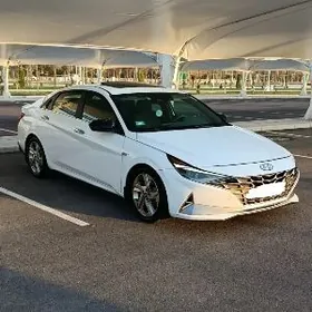 Hyundai Elantra 2021